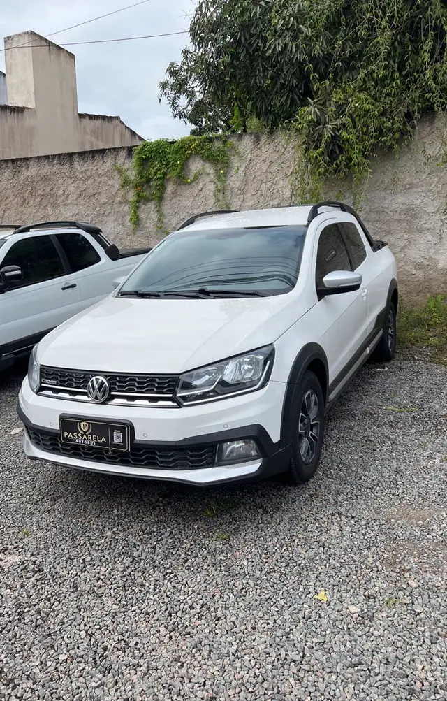 Carro Volkswagen Saveiro 2017 Cross 1.6 16v MSI CD (Flex)