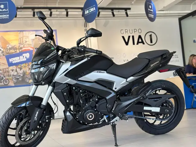 Moto Bajaj Dominar 250 2025 250