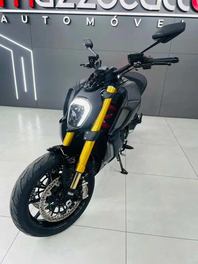 Moto Ducati Diavel 2021 1260S