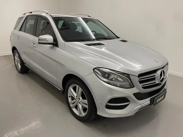 Carro Mercedes-Benz GLE 350d 2016 GLE 350 D 4Matic