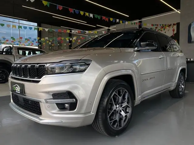 Carro Jeep Commander 2023 Overland 1.3 T270