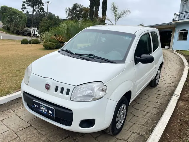Carro Fiat Uno 2015 Vivace 1.0 8V (Flex) 2p