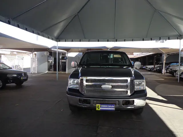 Carro Ford F-250 2005 F250 XLT 4.2 Turbo (Cab Dupla)