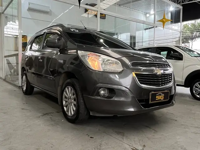 Carro Chevrolet Spin 2015 LT 5S 1.8 (Flex)