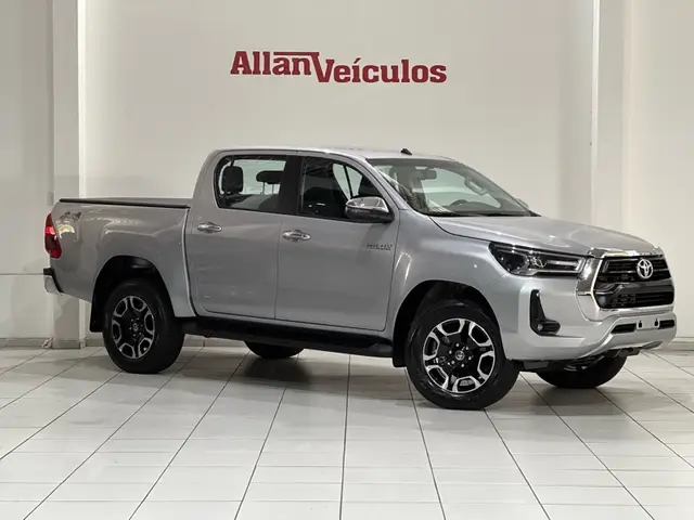 Carro Toyota Hilux Cabine Dupla 2025 SRV 4x4 2.8 Diesel