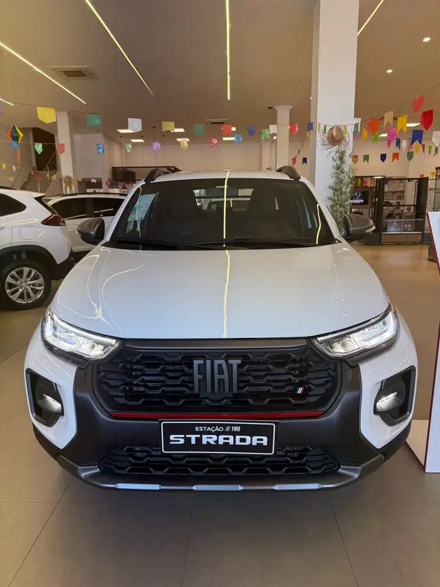 Carro Fiat Strada 2025 Ultra 1.0 Turbo