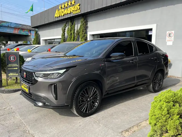 Carro Fiat Fastback 2024 Limited Edition Powered by Abarth
