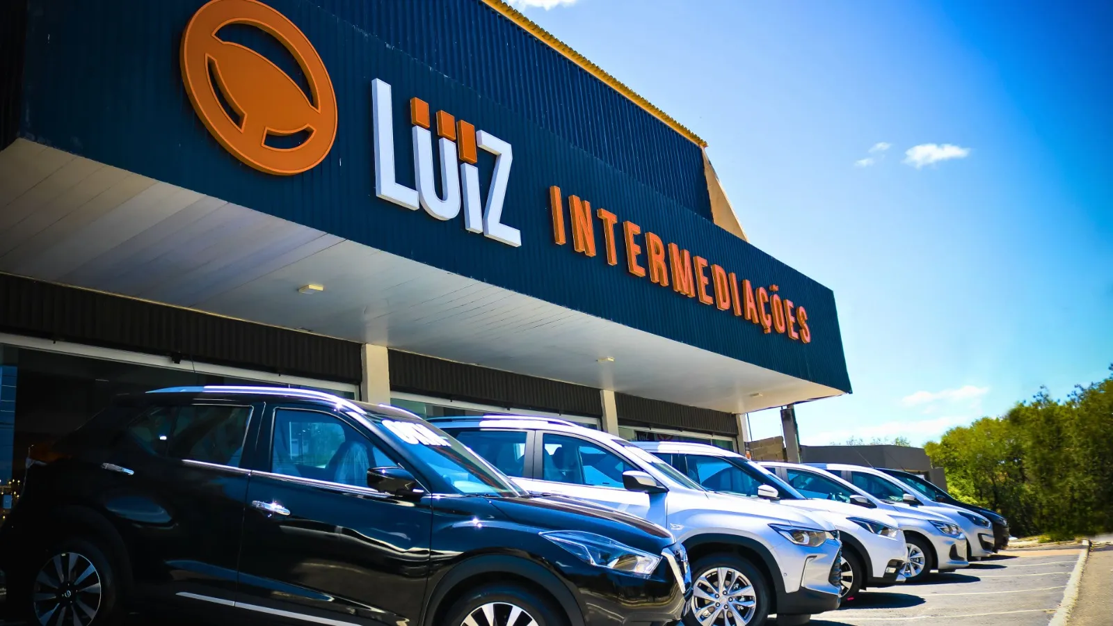 Fachada da loja Veículos à venda em LUIZ INTERMEDIAÇÕES - Volta Redonda - RJ | Mobiauto
