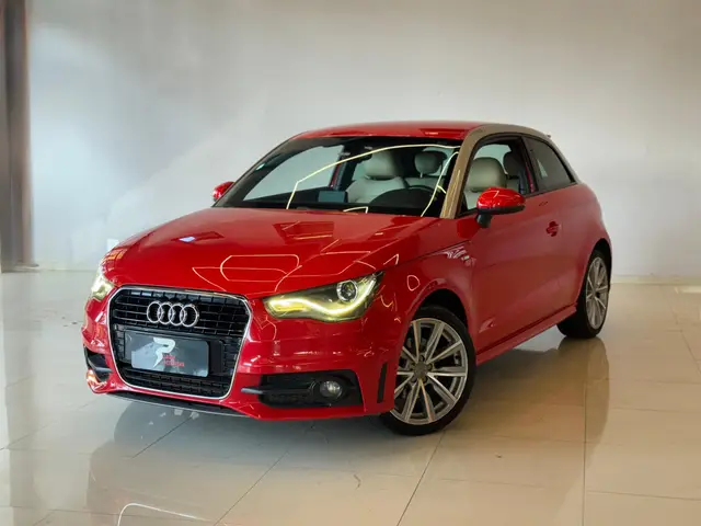 Carro Audi A1 2013 1.4 TFSI Attraction S Tronic