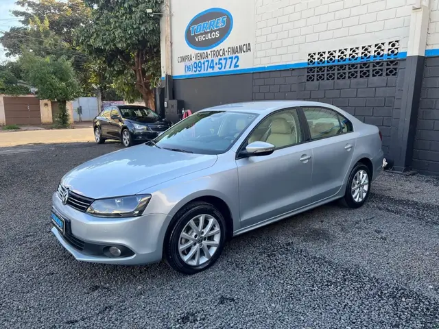 Carro Volkswagen Jetta 2012 2.0 Comfortline Tiptronic (Flex)