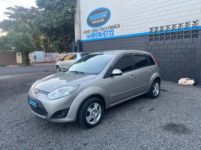 Carro Ford Fiesta Hatch 2011 1.6 (Flex)
