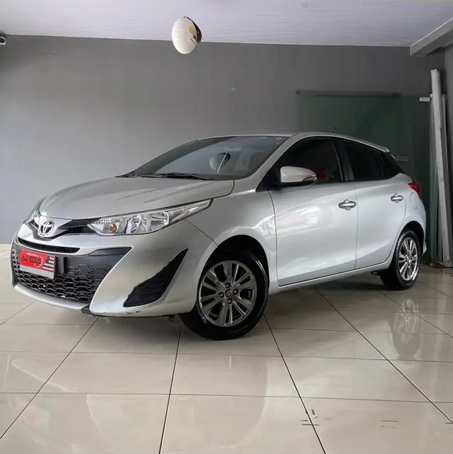 Carro Toyota Yaris 2021 1.5 XL Plus Connect CVT (Flex)