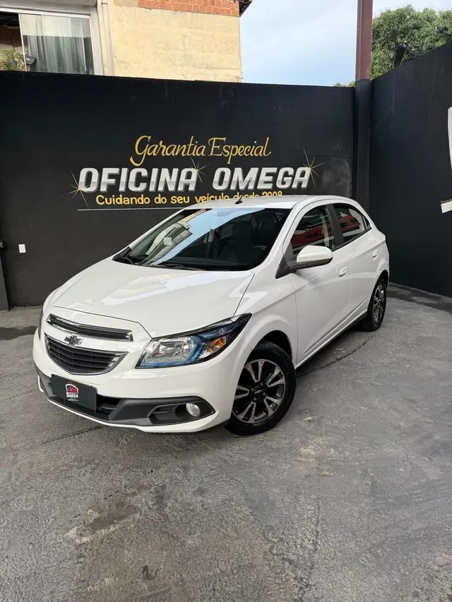 Carro Chevrolet Onix 2015 1.4 LTZ SPE/4 (Aut)