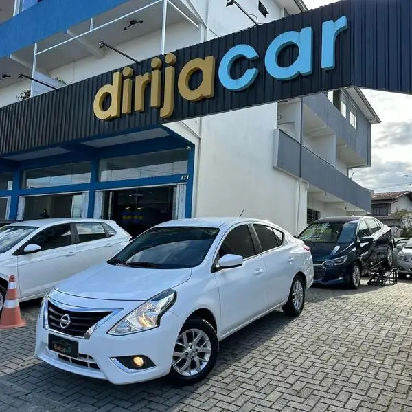 Carro Nissan Versa 2016 1.6 16V SL (Flex)