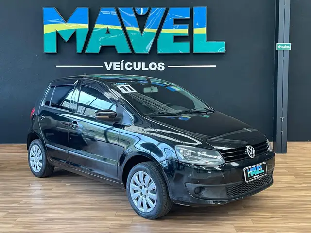 Carro Volkswagen Fox 2011 1.0 8V (Flex) 4p