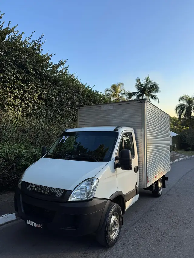 Carro Iveco Daily Chassi 2014 3.0 35S14 CS - 3450