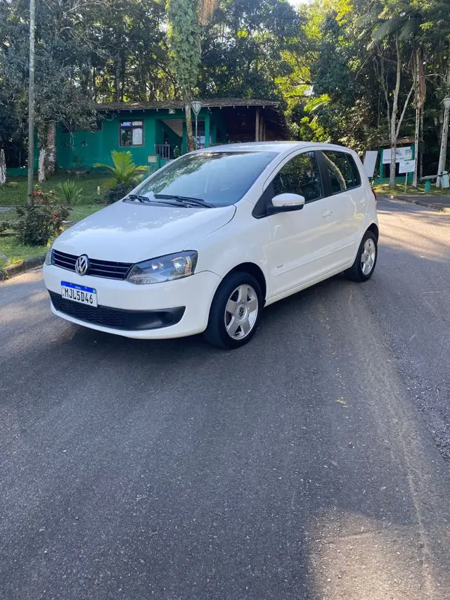 Carro Volkswagen Fox 2013 1.0 VHT (Flex) 4p