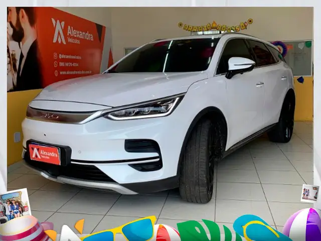 Carro BYD Tan  2025 EV