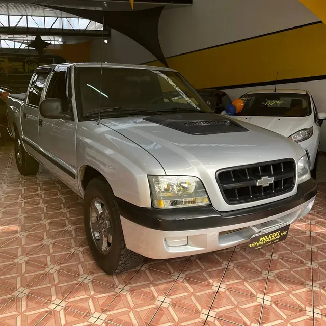 Carro Chevrolet S10 Cabine Dupla 2003 S10 4x2 2.8 (nova série) (Cab Dupla)