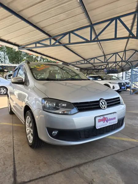 Carro Volkswagen Fox 2013 1.6 VHT BlueMotion (Flex) 4p