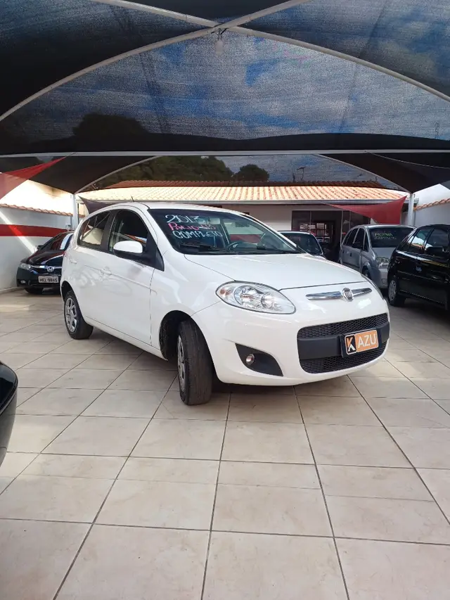 Carro Fiat Palio 2013 Attractive 1.0 8V (Flex)