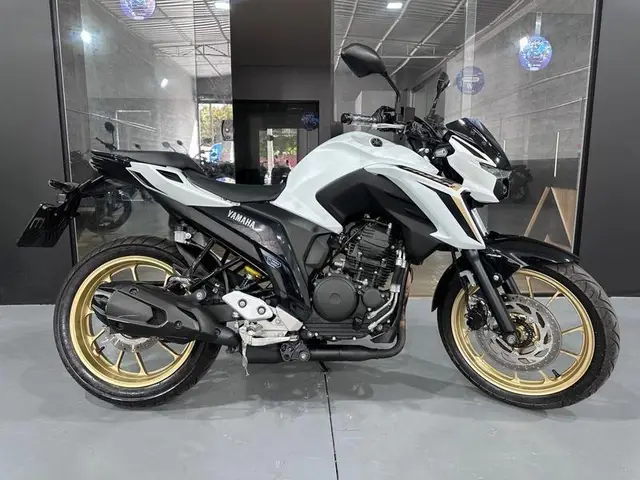 Moto Yamaha YS 150 Fazer 2025 UBS