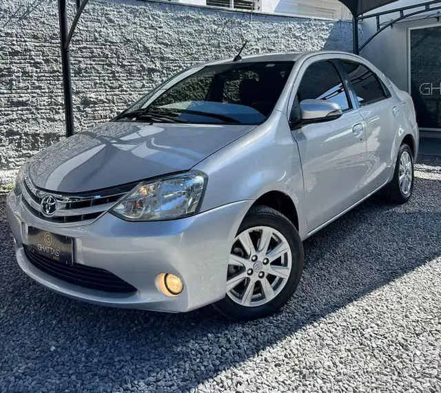 Carro Toyota Etios Sedan 2017 XLS 1.5 (Aut) (Flex)