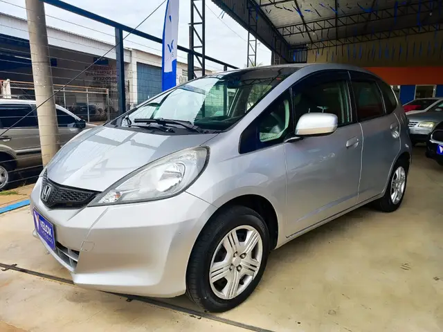 Carro Honda Fit 2013 DX 1.4 (Flex)
