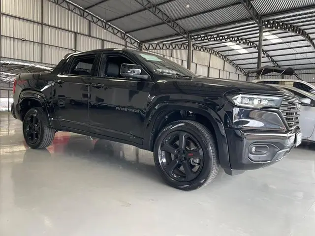 Carro RAM Rampage 2024 R/T 2.0 Turbo
