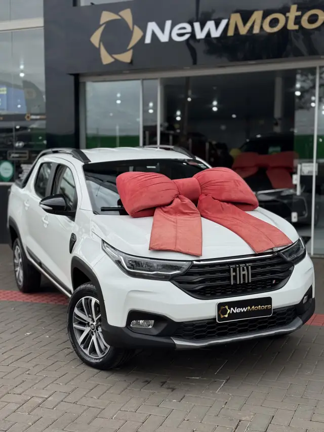 Carro Fiat Strada 2025 Volcano 1.3