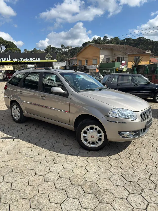 Carro Fiat Palio Weekend 2011 Attractive 1.4 8V (Flex)