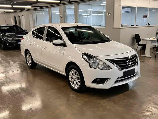 Carro Nissan Versa 2018 1.6 16V SV (Flex)