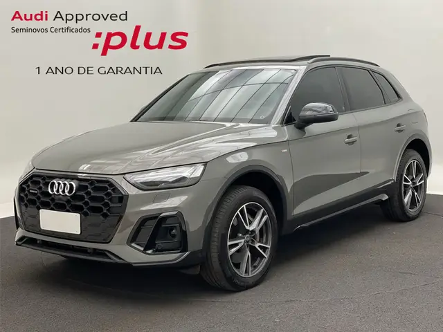 Carro Audi Q5 2023 Performance Black TFSIe