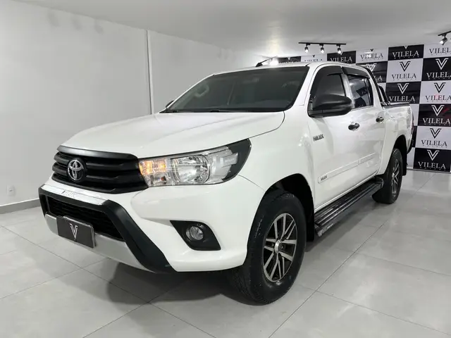 Carro Toyota Hilux Cabine Dupla 2020 Hilux 2.8 TDI CD STD Narrow 4x4