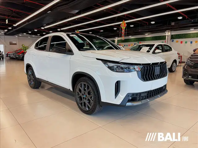 Carro Fiat Fastback 2026 Turbo 200