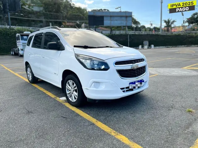 Carro Chevrolet Spin 2017 LT 5S 1.8 (Flex)
