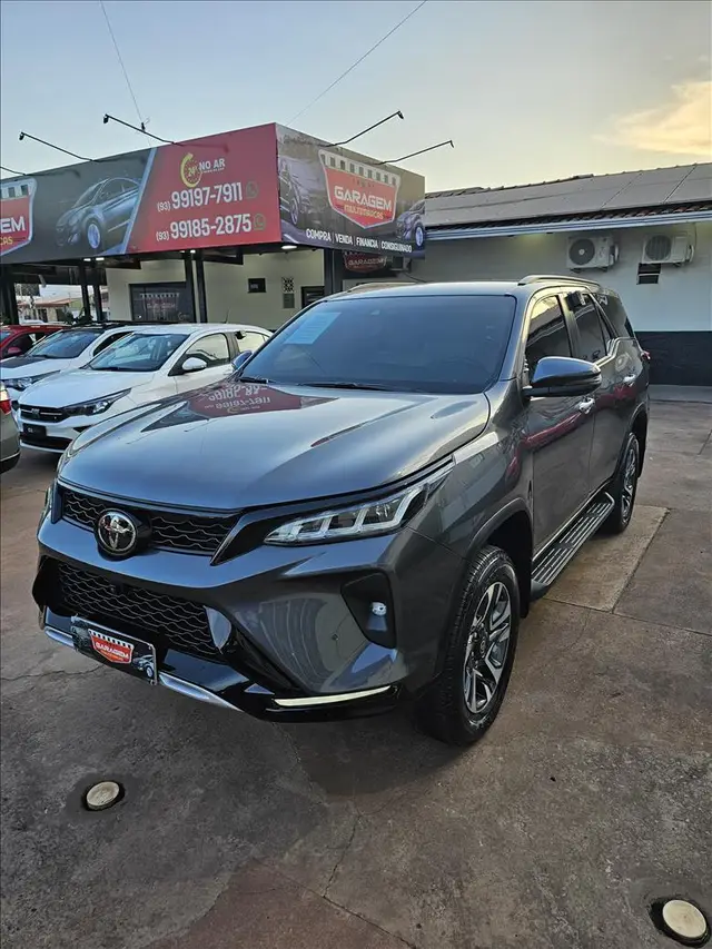 Carro Toyota SW4 2022 SRX 2.8 turbodiesel 7L 4x4 (Aut)