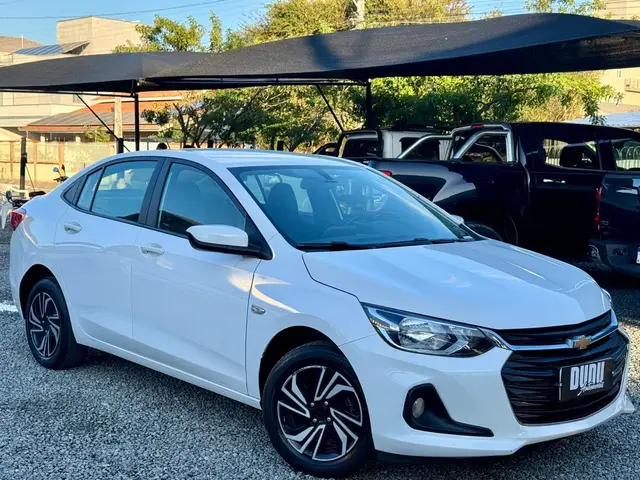 Carro Chevrolet Onix Plus 2024 LT 1.0