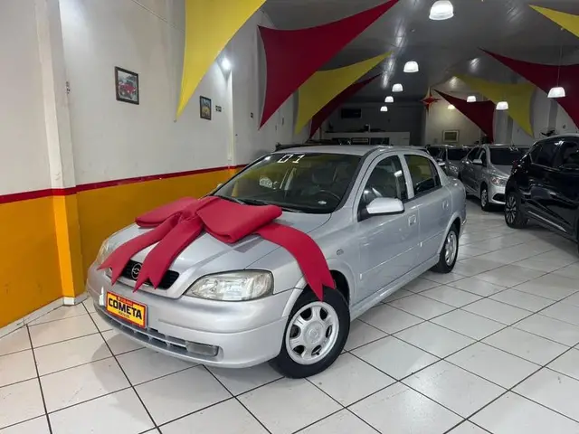 Carro Chevrolet Astra Sedan 2001 GL Milenium 1.8 MPFi