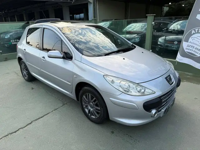Carro Peugeot 307 2010 Hatch. Presence Pack 1.6 16V (flex)