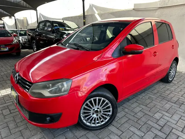 Carro Volkswagen Fox 2011 1.0 8V (Flex) 2p