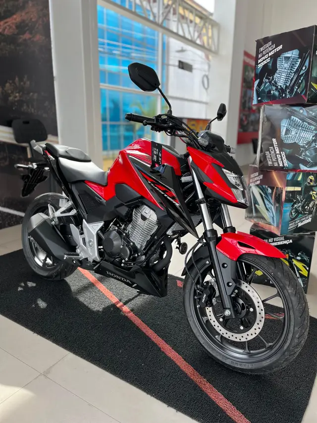 Moto Honda CB 300F Twister 2025 (ABS)