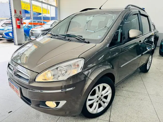 Carro Fiat Idea 2015 ESSENCE SUBLIME Dual.1.6 Flex16V 5p