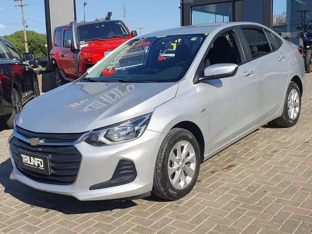 Carro Chevrolet Onix Plus 2023 LT 1.0
