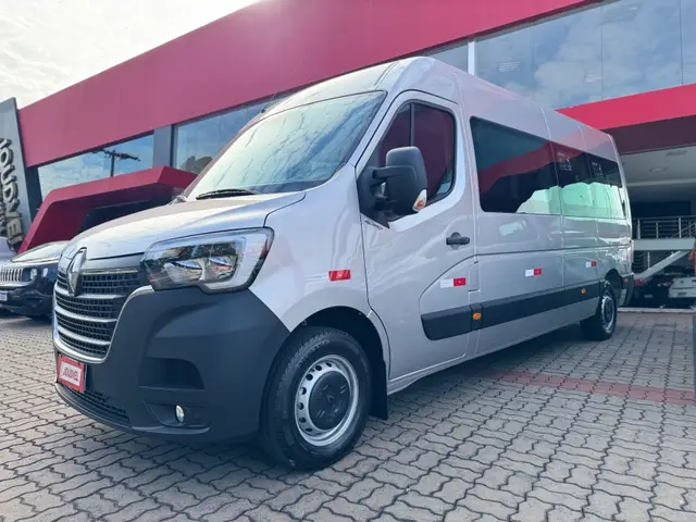 Carro Renault Master 2025 Minibus Executive L3H2