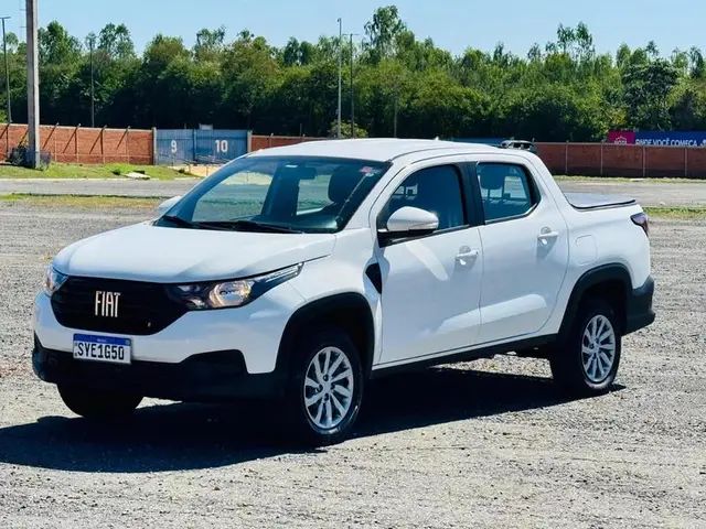 Carro Fiat Strada 2023 Endurance 1.4 Cabine Plus (Flex)