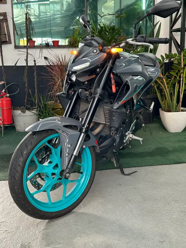 Moto Yamaha MT-03 2024 ABS