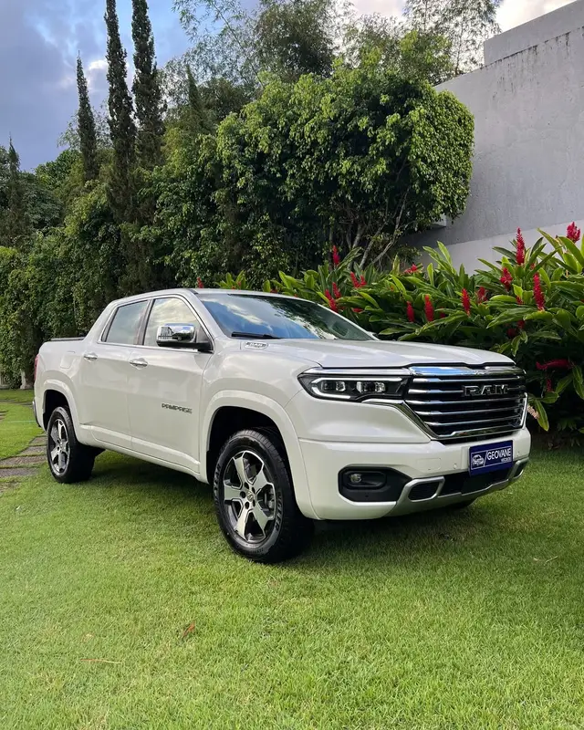 Carro RAM Rampage 2024 Laramie 2.0 Turbo