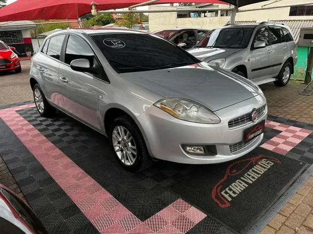 Carro Fiat Bravo 2012 Essence 1.8 16V Dualogic (Flex)