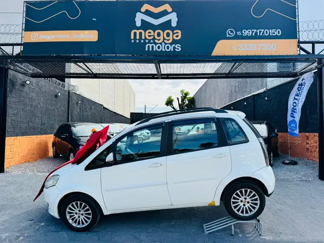 Carro Fiat Idea 2014 Attractive 1.4 8V (Flex)